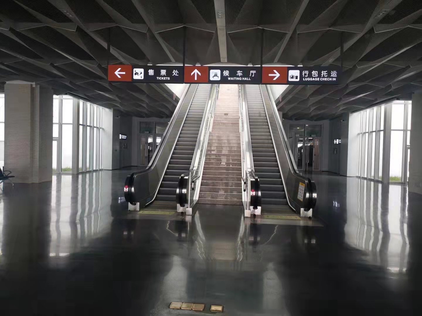 江蘇無(wú)機(jī)磨石,淮安磨石地坪,無(wú)機(jī)磨石圖片