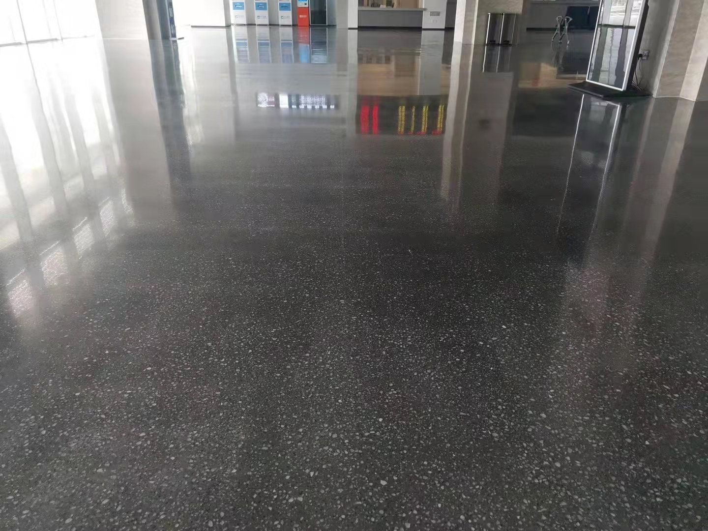 江蘇無(wú)機(jī)磨石,淮安磨石地坪,無(wú)機(jī)磨石圖片